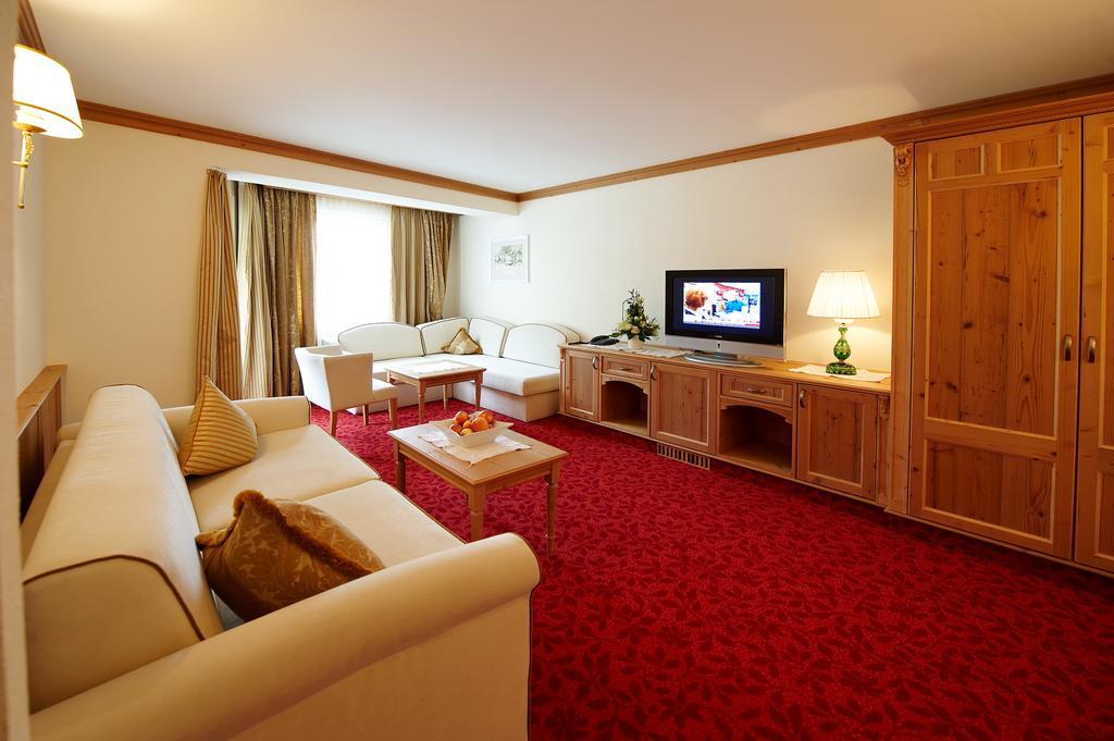 Solaria Hotel 4*